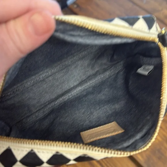 Clare V Checkered Black/Cream Midi Sac with a black shoulder strap - Picture 3 of 8